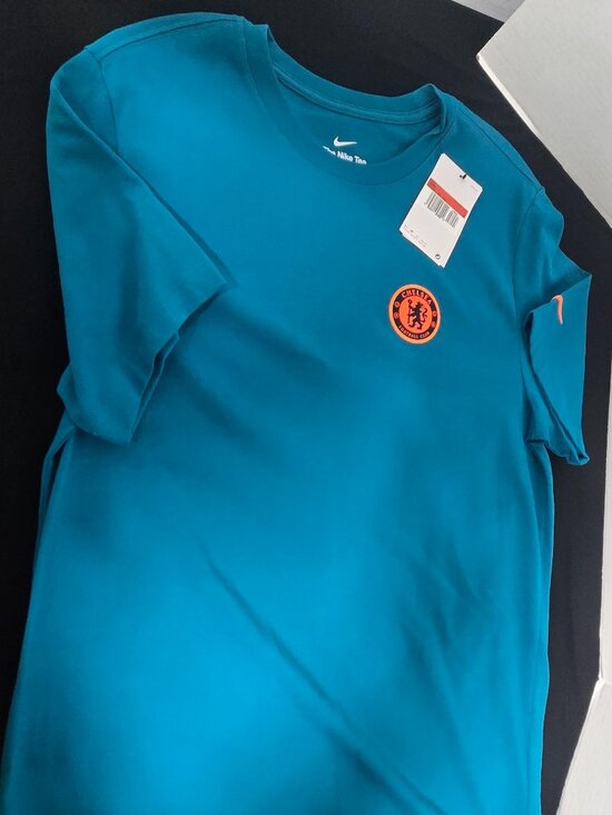 Nike Other - Nike Chelsea FC Club Crest Tee – NWT – Size Large